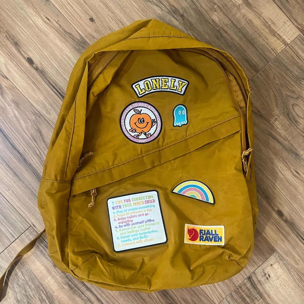 FJALL RAVEN Lonely Ghost Backpack| used once
